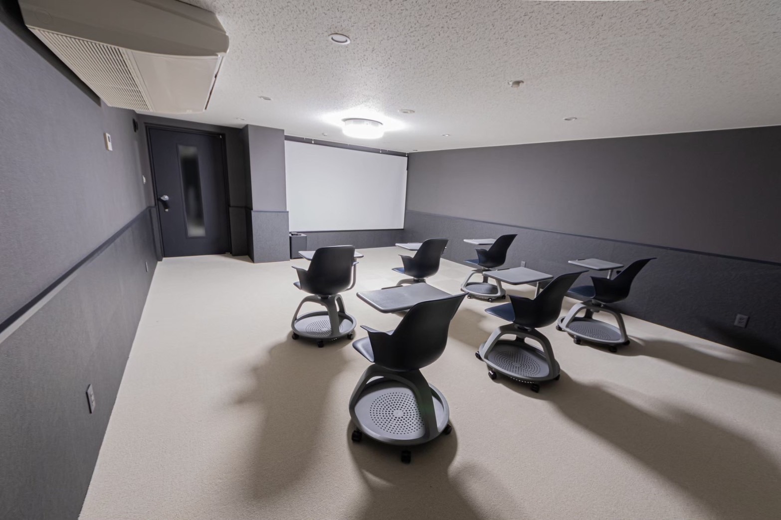 ロイヤルイエロー事務所